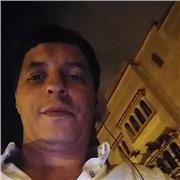 Nativo Árabe con alto nivel en el árabe clásico (Fusha), para dar clases a particulares (niños, comerciales, periodistas...etc)